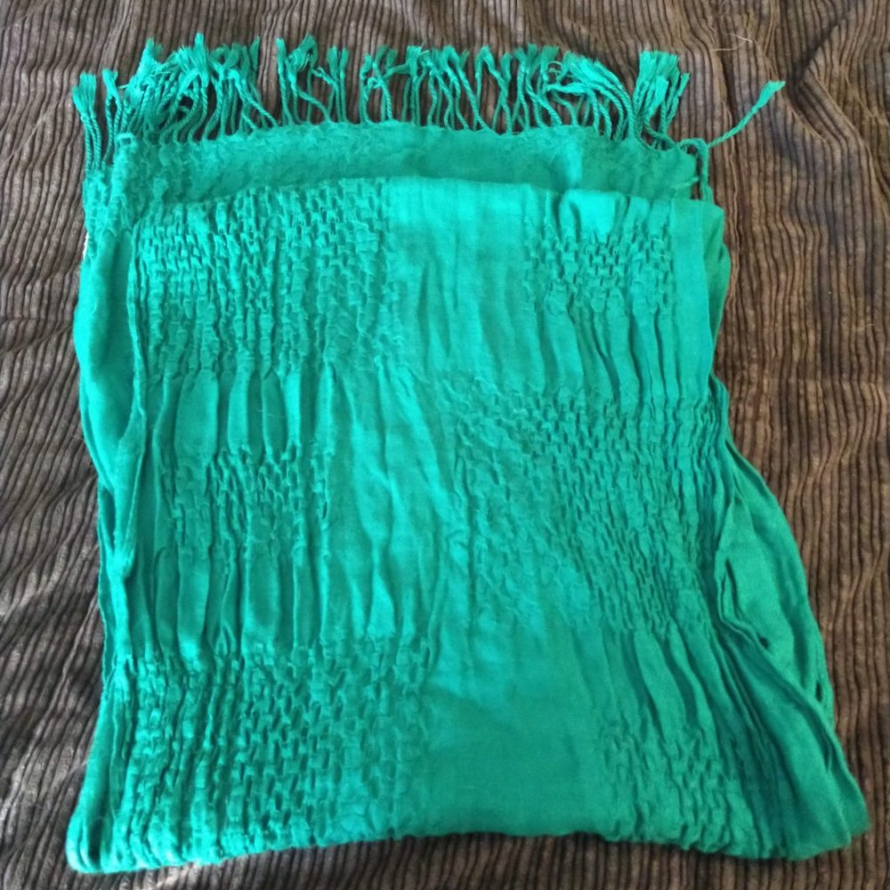 Green Textured Scarf